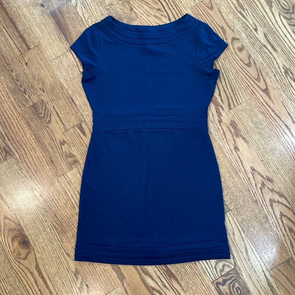 Women’s Navy Blue Dress. Size P/S. Excellent to Like New Condition.